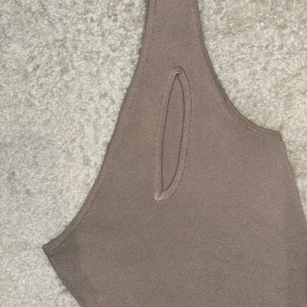 FashionNova XS one shoulder bone color bodysuit. - Picture 3 of 3